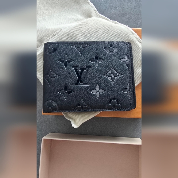 Louis Vuitton Black Monogram Wallet - Picture 1 of 10
